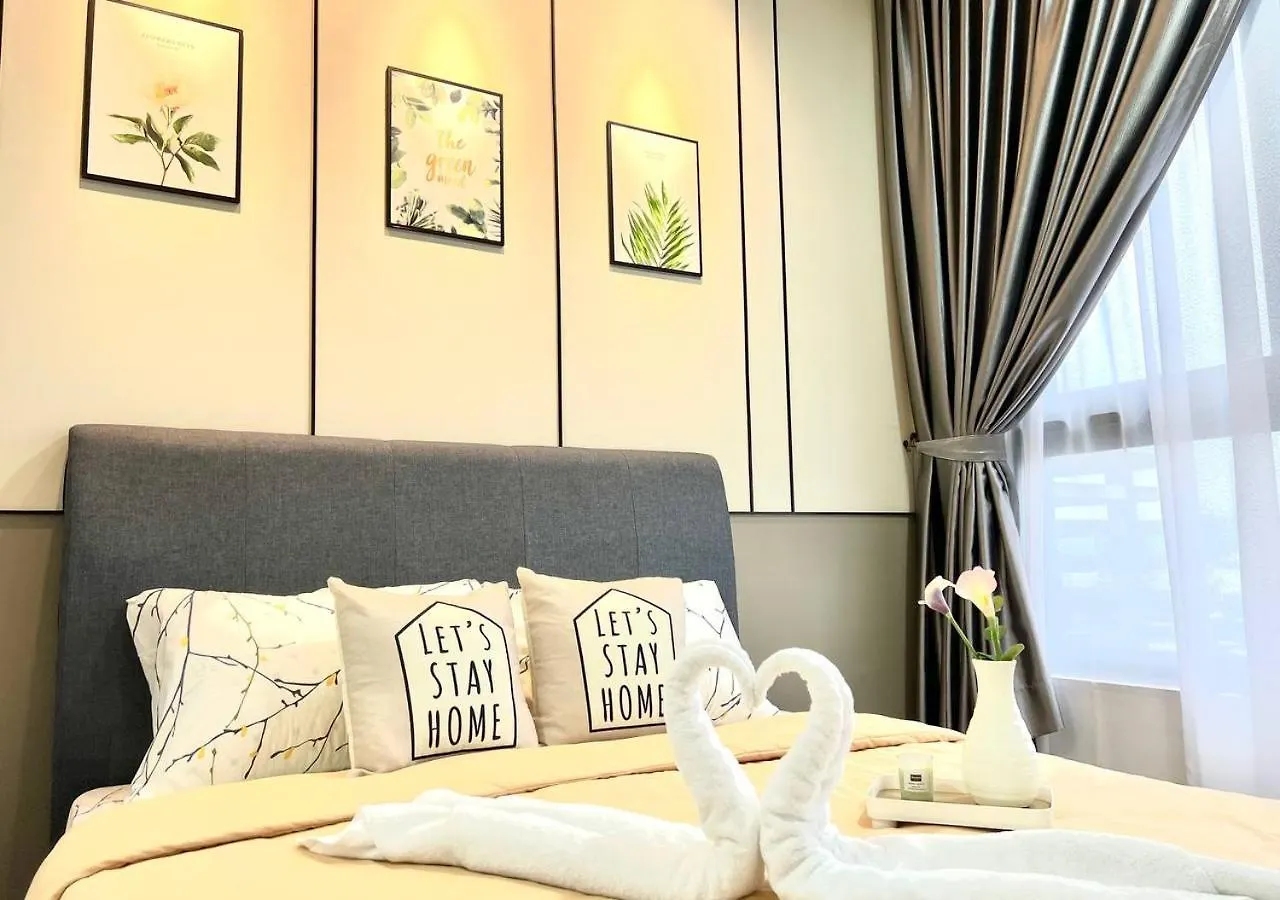 3Br / 9 Pax / Sunway Velocity / Mrt / Lrt Apartment Kuala Lumpur Malaysia