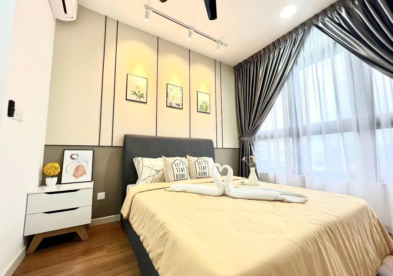 3Br / 9 Pax / Sunway Velocity / Mrt / Lrt Apartment Kuala Lumpur