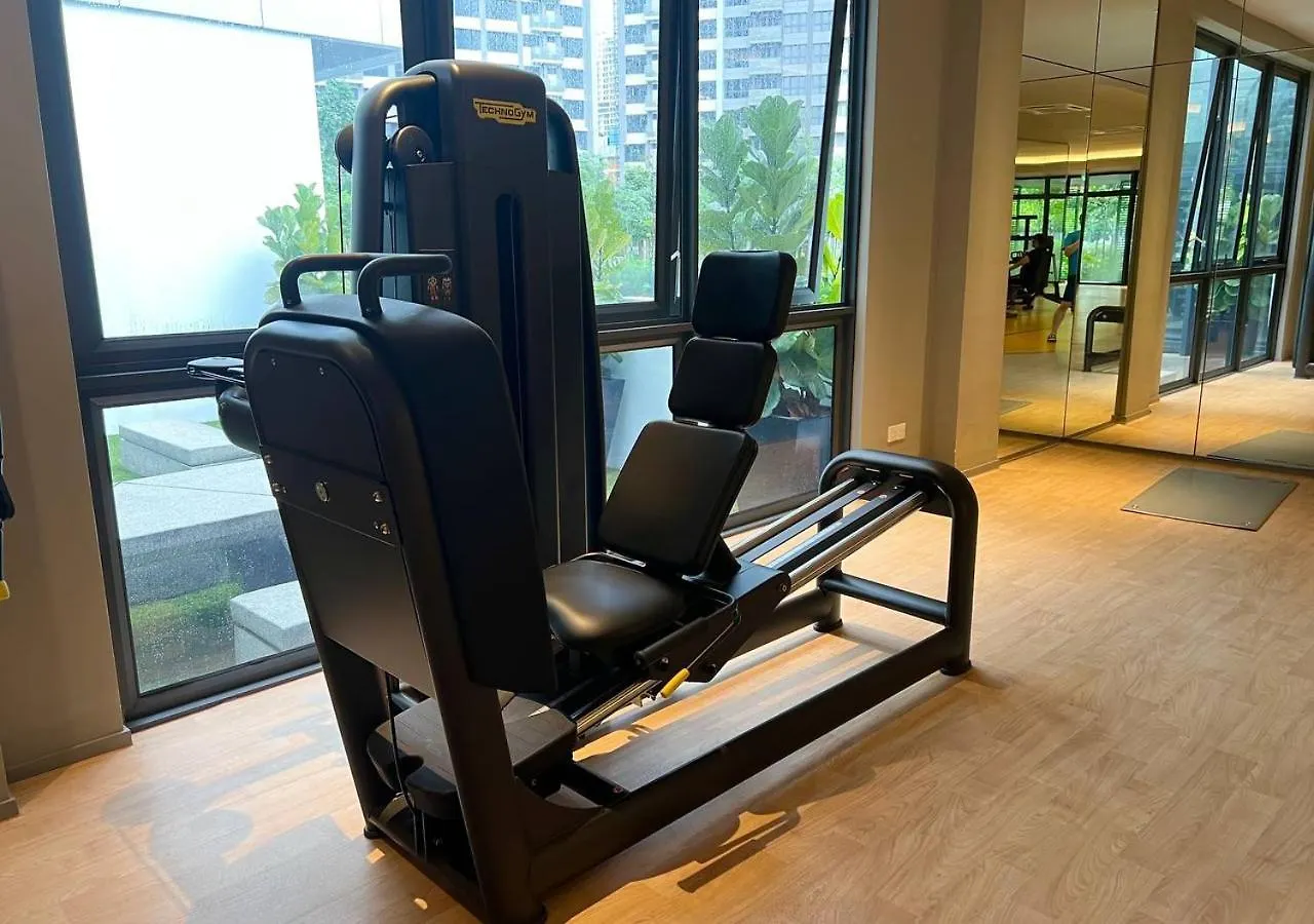 3Br / 9 Pax / Sunway Velocity / Mrt / Lrt Apartment Kuala Lumpur
