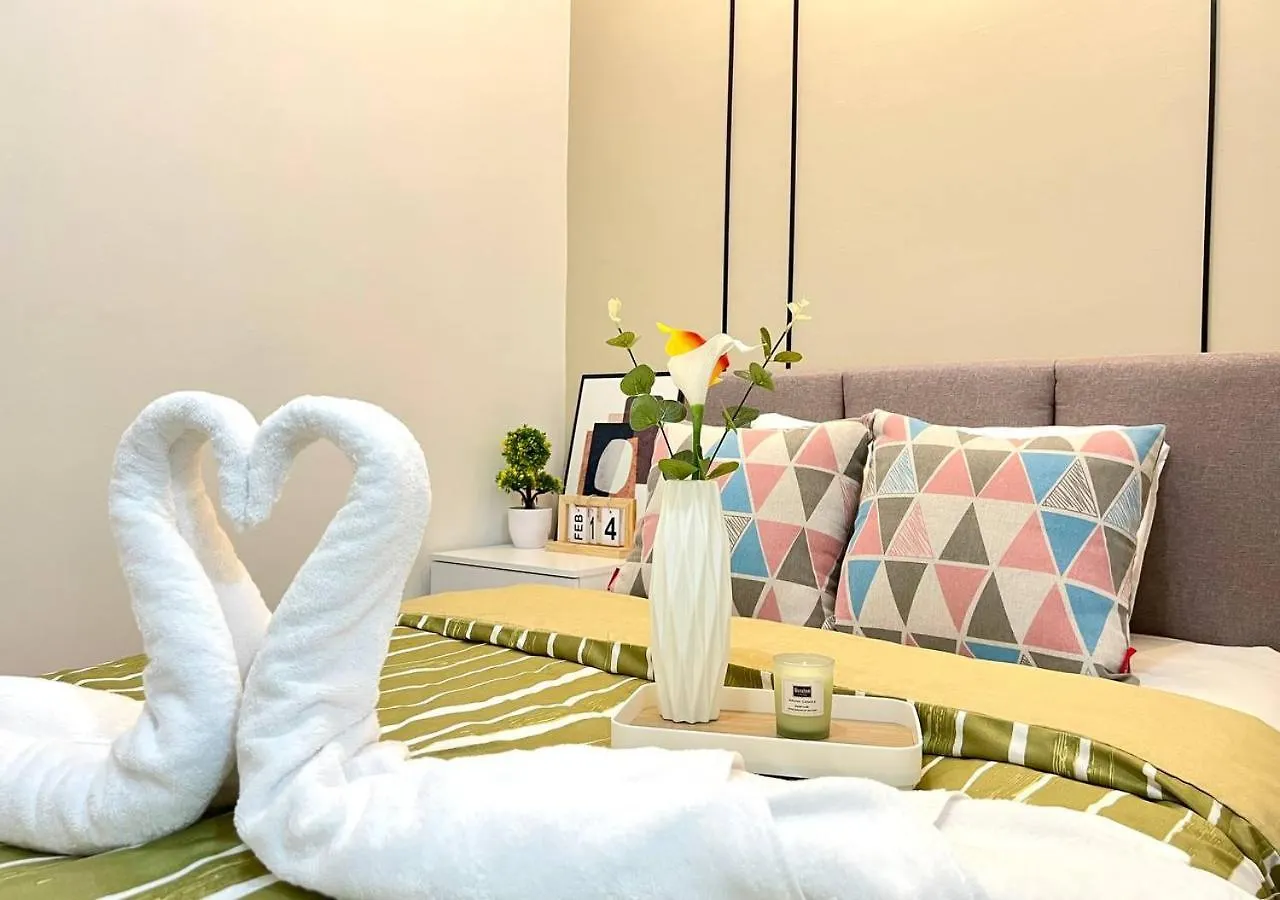 3Br / 9 Pax / Sunway Velocity / Mrt / Lrt Apartment Kuala Lumpur