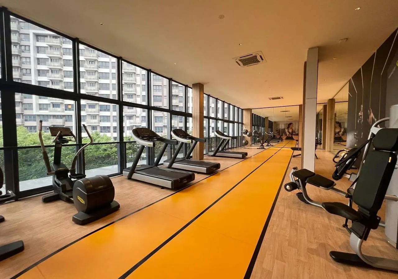 3Br / 9 Pax / Sunway Velocity / Mrt / Lrt Apartment Kuala Lumpur