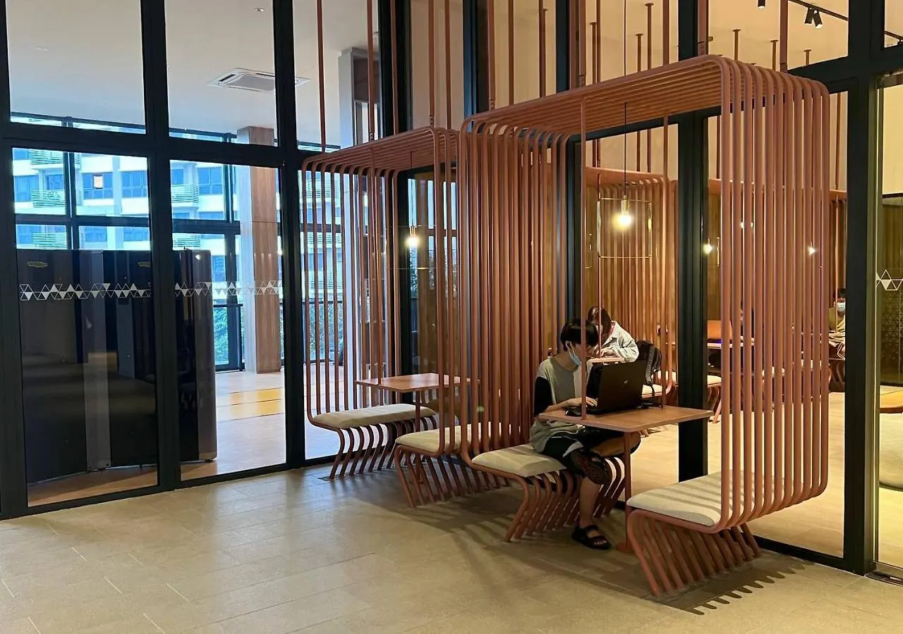 3Br / 9 Pax / Sunway Velocity / Mrt / Lrt Apartment Kuala Lumpur