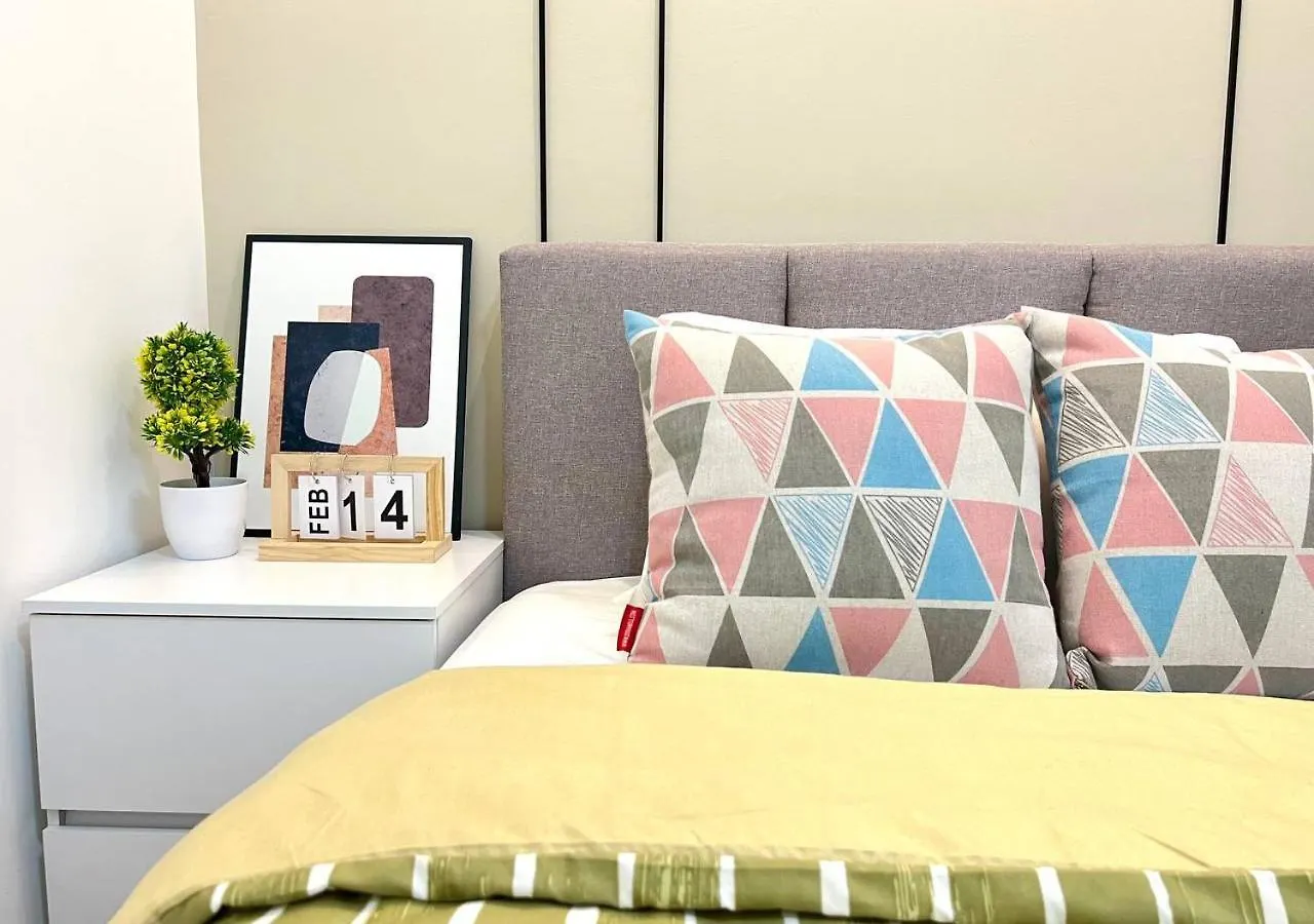 3Br / 9 Pax / Sunway Velocity / Mrt / Lrt Apartment Kuala Lumpur