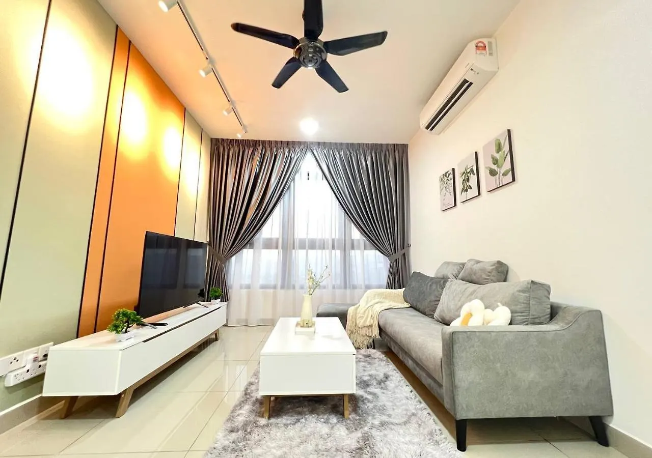3Br / 9 Pax / Sunway Velocity / Mrt / Lrt Apartment Kuala Lumpur